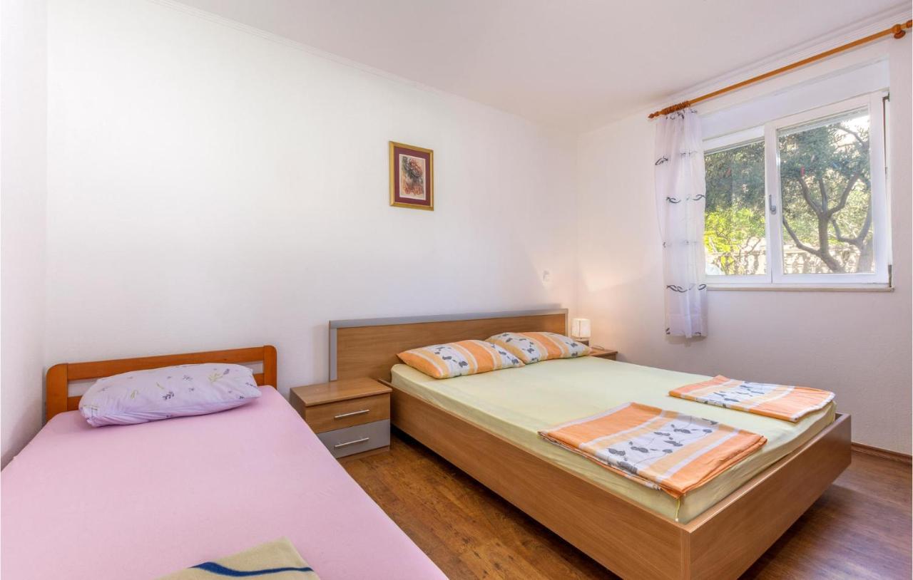 Stunning Apartment In Duce With Wifi Экстерьер фото
